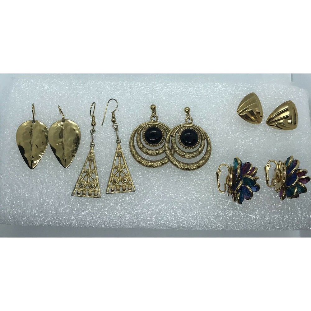 Lot Of 5 Pairs Of Gold Tone Pierced And Clip On Earrings Drop